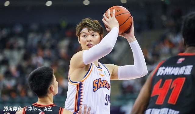 美女扒开屁股让男人捅爽